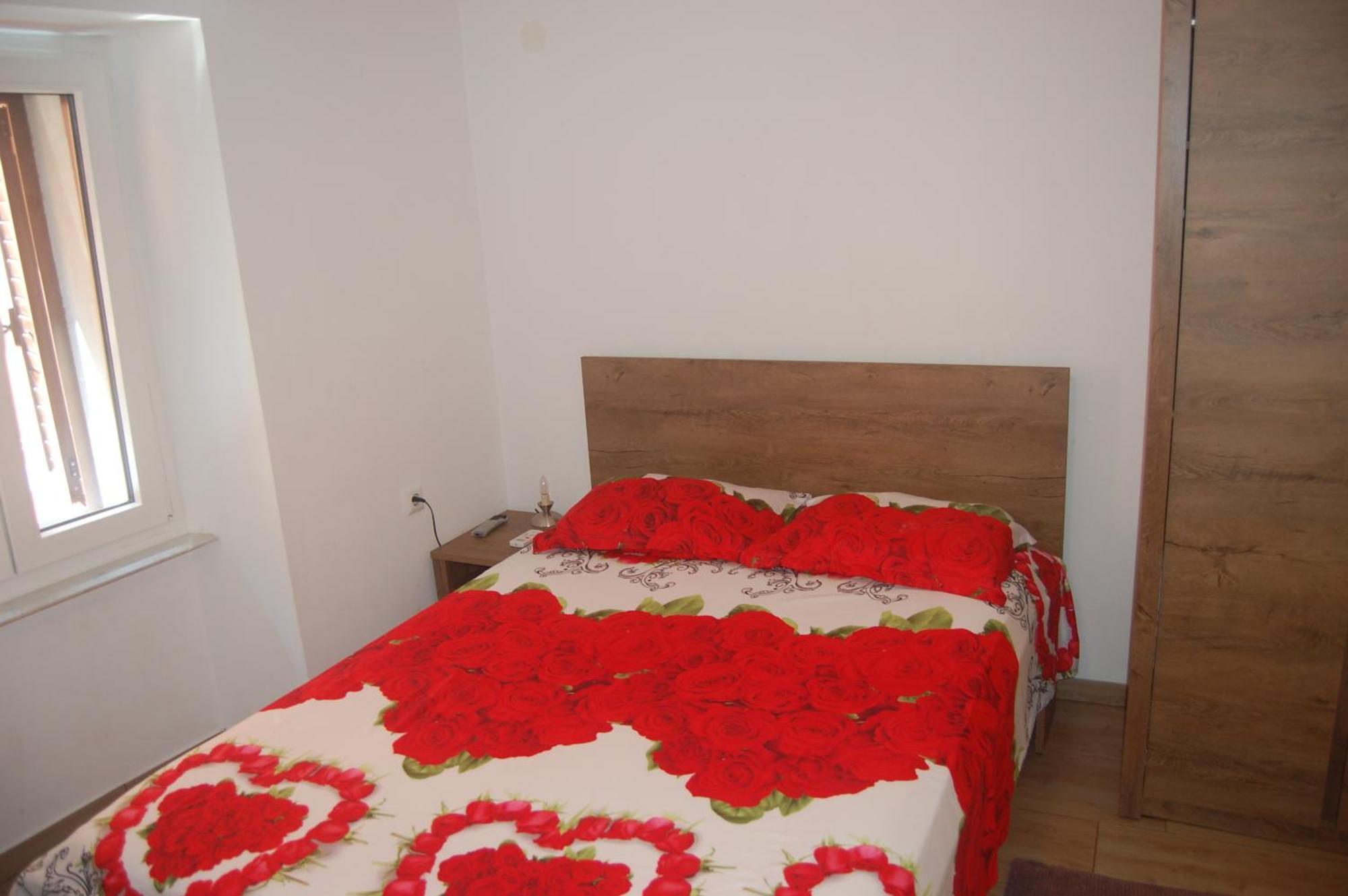 Apartments Dana Ізола Екстер'єр фото
